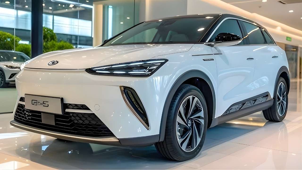 2026 BYD Dolphin Debuts – Sleek Design, 520km Range, Affordable Electric Car