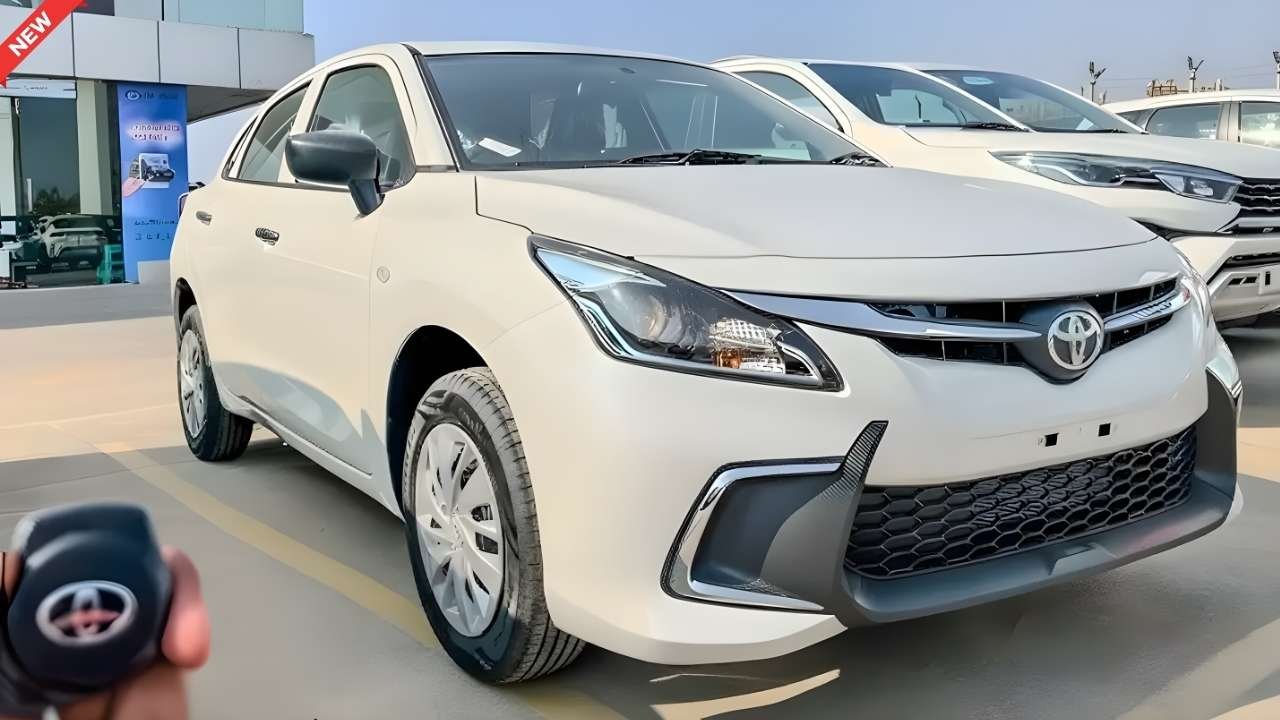 2026 Toyota Glanza Revealed Comfortable 5-Seater Hatch with Climate Control, Digital Display & Premium Features